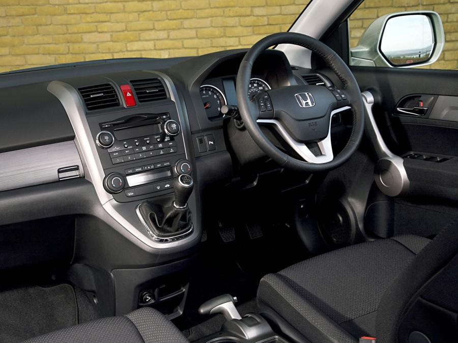  Honda CR-V RE 2006 года  (UK) (фото 13 из 22)